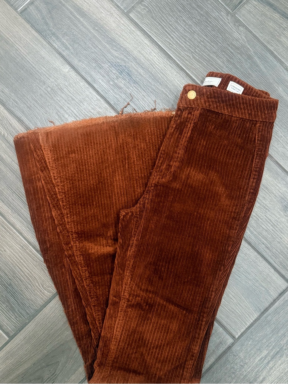 EXTREME FLARED HIGH WAISTED JEANS - Picture 2 of 5